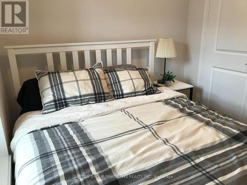 16 Birot Lane, Hamilton, ON - Indoor Photo Showing Bedroom