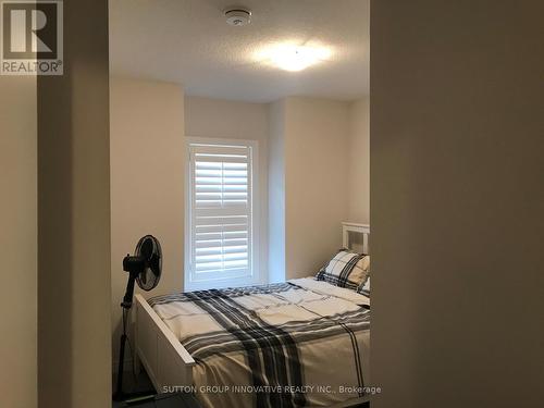 16 Birot Lane, Hamilton, ON - Indoor Photo Showing Bedroom