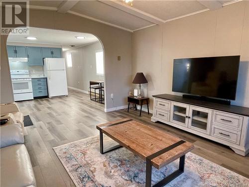 2 Condon Crescent, Lakeville, NB - Indoor Photo Showing Living Room