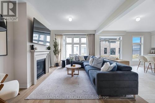 15 Ainslie Hill Crescent, Georgina, ON - Indoor Photo Showing Living Room With Fireplace