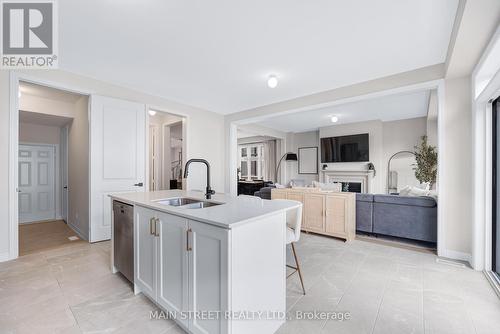 15 Ainslie Hill Crescent, Georgina, ON - Indoor Photo Showing Kitchen With Double Sink