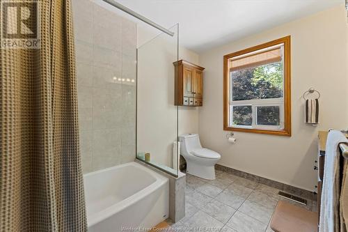 237 East Pike Creek, Lakeshore, ON - Indoor Photo Showing Bathroom