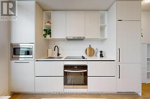 904 - 1285 Dupont Street, Toronto (Dovercourt-Wallace Emerson-Junction), ON - Indoor Photo Showing Kitchen