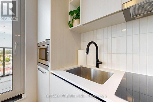 904 - 1285 Dupont Street, Toronto (Dovercourt-Wallace Emerson-Junction), ON - Indoor Photo Showing Kitchen