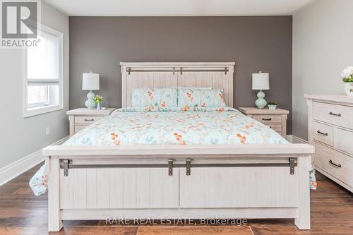 390 Barber Drive, Halton Hills, ON - Indoor Photo Showing Bedroom