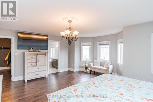 390 Barber Drive, Halton Hills, ON - Indoor Photo Showing Bedroom