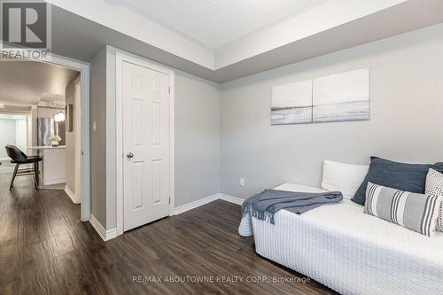 4-01 - 2420 Baronwood Drive, Oakville (West Oak Trails), ON - Indoor Photo Showing Bedroom