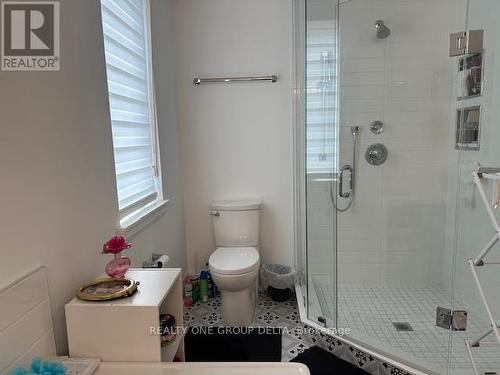 135 High Street W, Mississauga, ON - Indoor Photo Showing Bathroom