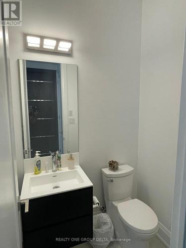 135 High Street W, Mississauga, ON - Indoor Photo Showing Bathroom