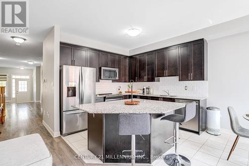 31 Pritchard Road, Brampton (Northwest Brampton), ON - Indoor Photo Showing Kitchen With Upgraded Kitchen