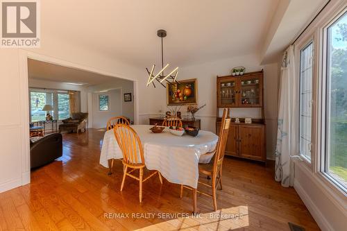 1 Mccort Drive S, Caledon, ON - Indoor Photo Showing Dining Room