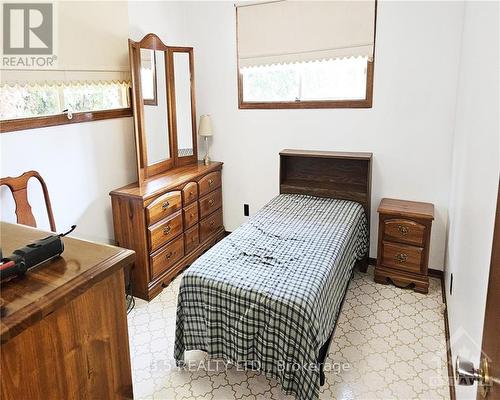 2715 County 43 Road, North Grenville, ON - Indoor Photo Showing Bedroom