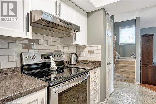 15 Gregg Court Unit# 1, Kitchener, ON - Indoor Photo Showing Kitchen