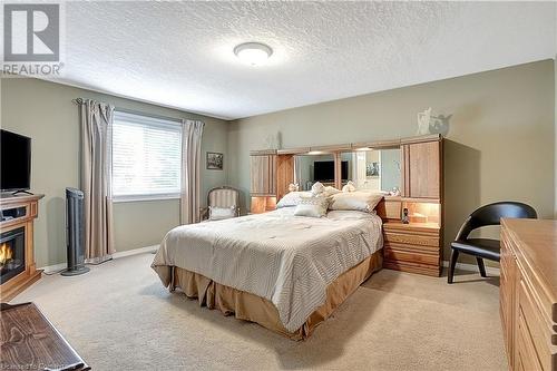 Spacious Primary Bedroom - 15 Gregg Court Unit# 1, Kitchener, ON - Indoor Photo Showing Bedroom