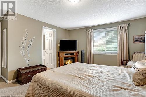 15 Gregg Court Unit# 1, Kitchener, ON - Indoor Photo Showing Bedroom