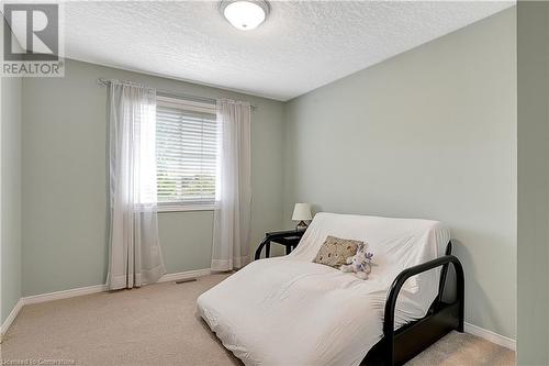 15 Gregg Court Unit# 1, Kitchener, ON - Indoor Photo Showing Bedroom