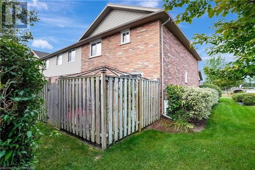 15 Gregg Court Unit# 1, Kitchener, ON - Outdoor With Exterior