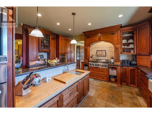 7801 Oak Avenue, Summerland, BC - Indoor Photo Showing Kitchen