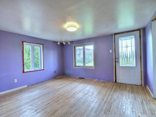 Living room - 5035 Av. Royale, Saint-Ferréol-Les-Neiges, QC - Indoor Photo Showing Other Room