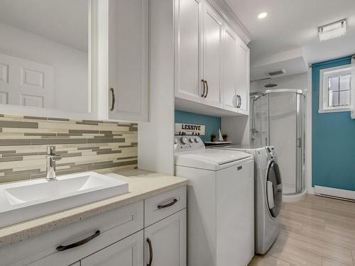 Salle de bains - 828 Rue André-Garant, Lévis (Desjardins), QC - Indoor Photo Showing Laundry Room