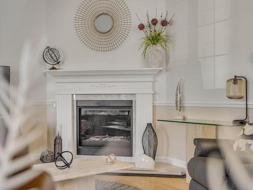 Salon - 828 Rue André-Garant, Lévis (Desjardins), QC - Indoor Photo Showing Living Room With Fireplace