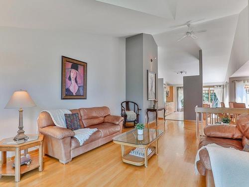 Salon - 9211 Av. Émile-Legault, Montréal (Anjou), QC - Indoor Photo Showing Living Room