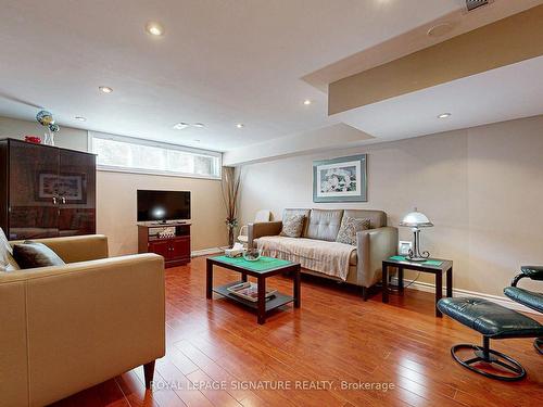 454 Glen Park Ave, Toronto, ON - Indoor Photo Showing Living Room