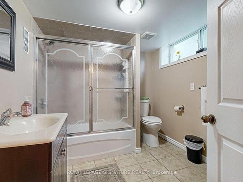 454 Glen Park Ave, Toronto, ON - Indoor Photo Showing Bathroom