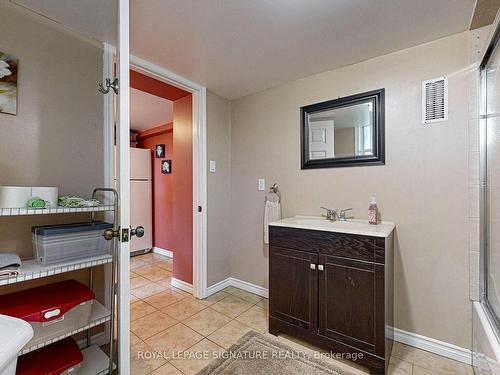 454 Glen Park Ave, Toronto, ON - Indoor Photo Showing Bathroom