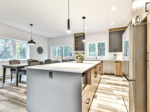 Vue d'ensemble - 1380Z  - 1380Az Ch. De La Rivière, Sainte-Agathe-Des-Monts, QC - Indoor Photo Showing Kitchen With Upgraded Kitchen