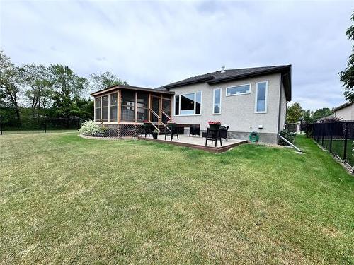 61 Stone Ridge Dr, Stonewall, MB 