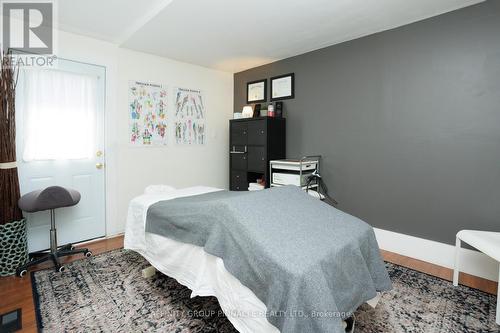 845 Sherburne Street, Peterborough (Otonabee), ON - Indoor Photo Showing Bedroom