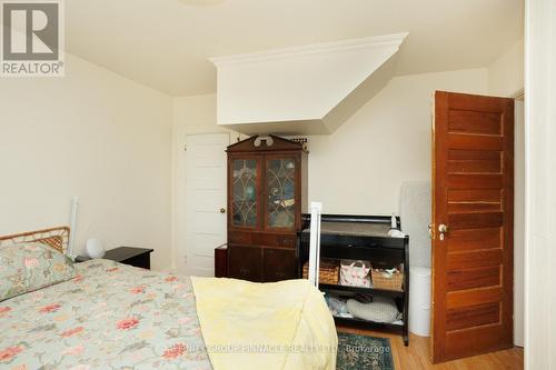 845 Sherburne Street, Peterborough (Otonabee), ON - Indoor Photo Showing Bedroom