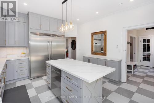 18 Elgin Street, Kawartha Lakes (Lindsay), ON - Indoor Photo Showing Kitchen