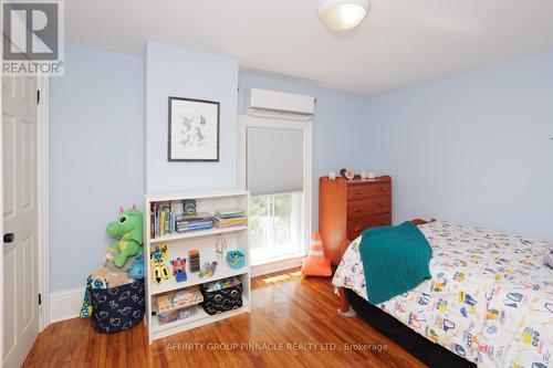 18 Elgin Street, Kawartha Lakes (Lindsay), ON - Indoor Photo Showing Bedroom