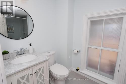 18 Elgin Street, Kawartha Lakes (Lindsay), ON - Indoor Photo Showing Bathroom