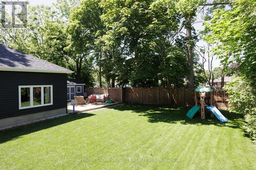 18 Elgin Street, Kawartha Lakes (Lindsay), ON - Outdoor With Backyard