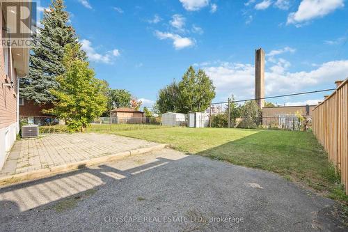 39 Bentworth Avenue, Toronto (Yorkdale-Glen Park), ON - Outdoor