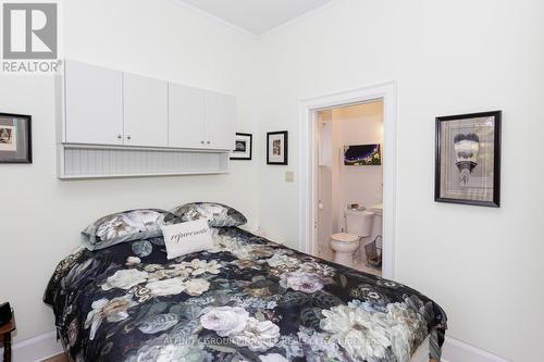 12 Russell Street E, Kawartha Lakes (Lindsay), ON - Indoor Photo Showing Bedroom