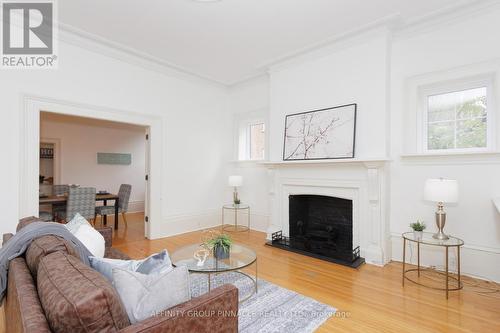 12 Russell Street E, Kawartha Lakes (Lindsay), ON - Indoor Photo Showing Living Room With Fireplace