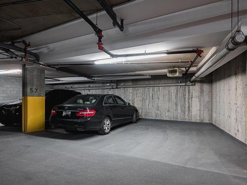 Garage - 809-4001 Rue Elsa-Triolet, Laval (Chomedey), QC - Indoor Photo Showing Garage