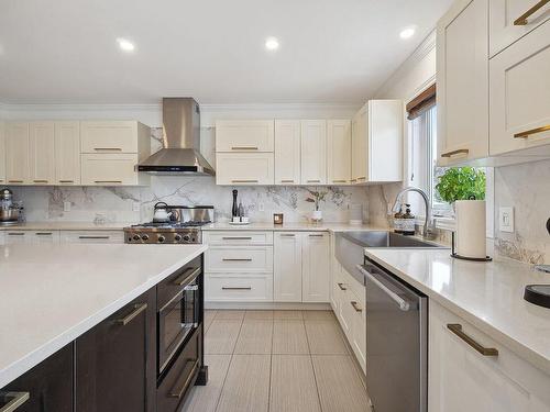 Kitchen - 2748 Rue Des Abeilles, Laval (Auteuil), QC - Indoor Photo Showing Kitchen With Upgraded Kitchen