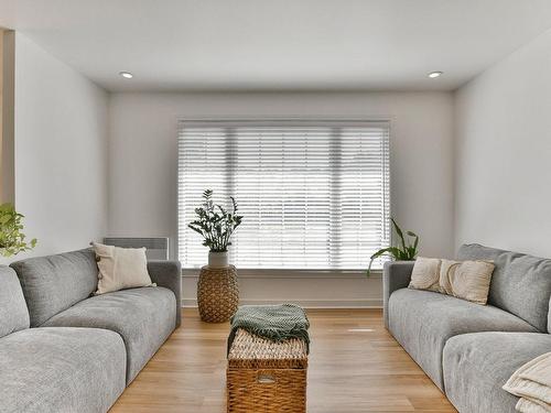 Salon - 287 Rue Frigon, Repentigny (Le Gardeur), QC - Indoor Photo Showing Living Room