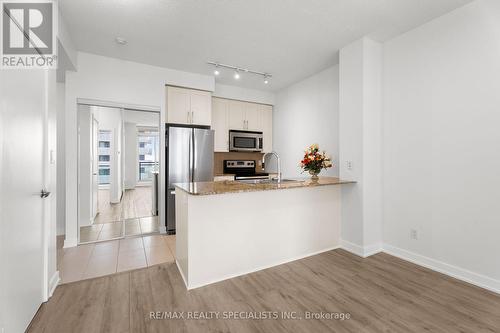 2501 - 4070 Confederation Parkway, Mississauga, ON - Indoor Photo Showing Kitchen With Stainless Steel Kitchen