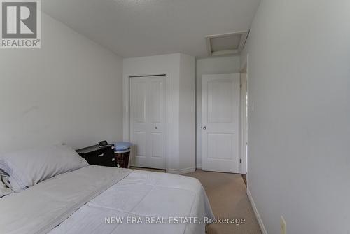 34 Arlington Crescent, Guelph (Pine Ridge), ON - Indoor Photo Showing Bedroom