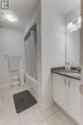 34 Arlington Crescent, Guelph (Pine Ridge), ON - Indoor Photo Showing Bathroom