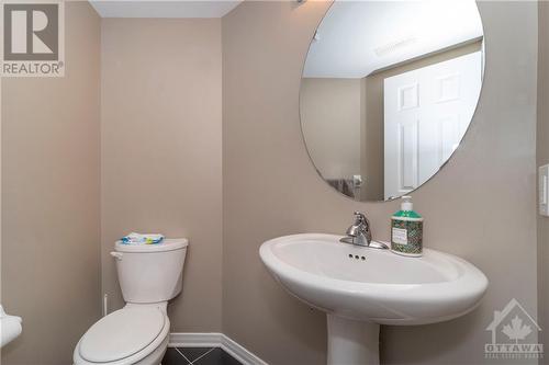 386 Galston Private, Ottawa, ON - Indoor Photo Showing Bathroom