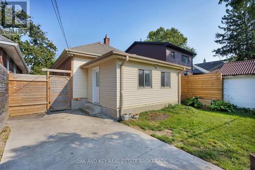 13 Lockyer Street, London, ON - Outdoor With Exterior