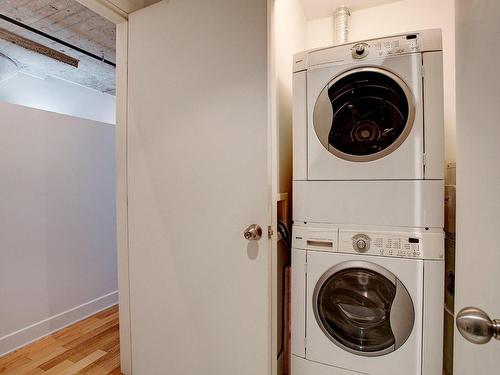 Laundry room - 206-765 Rue Bourget, Montréal (Le Sud-Ouest), QC - Indoor Photo Showing Laundry Room