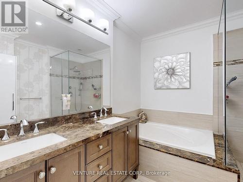 205 - 9909 Pine Valley Drive, Vaughan (Vellore Village), ON - Indoor Photo Showing Bathroom